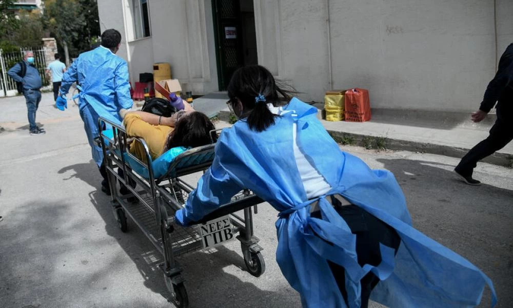 Το 40% της μετάδοσης του κορονοϊού γίνεται πριν την εμφάνιση των συμπτωμάτων